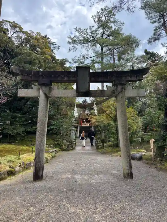 金澤神社の{uncategorized: "未分類", other: "その他", undefined: "問題あり", building: "その他建物", grave: "お墓", sacred_gate: "鳥居", guardian: "狛犬", statue: "像", buddha: "仏像", history: "歴史", nature: "自然", garden: "庭園", animal: "動物", pagoda: "塔", temizu: "手水舎", mountain_gate: "山門・神門", sanctuary: "本殿・本堂", subordinate: "末社・摂社", art: "芸術", scenery: "景色", jizo: "地蔵", ema: "絵馬", goshuin: "御朱印", omikuji: "おみくじ", items: "授与品その他", amulet: "お守り", goshuincho: "御朱印帳", eats: "食事", festival: "お祭り", votive_dance: "神楽", shichigosan: "七五三参", wedding: "結婚式", experience: "体験その他", initially: "初詣", around: "周辺", anti_infection: "感染症対策"}