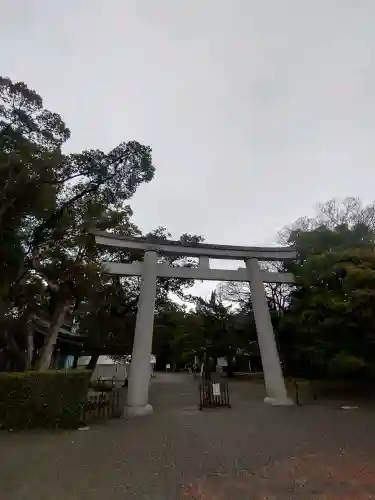 日前神宮・國懸神宮の{uncategorized: "未分類", other: "その他", undefined: "問題あり", building: "その他建物", grave: "お墓", sacred_gate: "鳥居", guardian: "狛犬", statue: "像", buddha: "仏像", history: "歴史", nature: "自然", garden: "庭園", animal: "動物", pagoda: "塔", temizu: "手水舎", mountain_gate: "山門・神門", sanctuary: "本殿・本堂", subordinate: "末社・摂社", art: "芸術", scenery: "景色", jizo: "地蔵", ema: "絵馬", goshuin: "御朱印", omikuji: "おみくじ", items: "授与品その他", amulet: "お守り", goshuincho: "御朱印帳", eats: "食事", festival: "お祭り", votive_dance: "神楽", shichigosan: "七五三参", wedding: "結婚式", experience: "体験その他", initially: "初詣", around: "周辺", anti_infection: "感染症対策"}