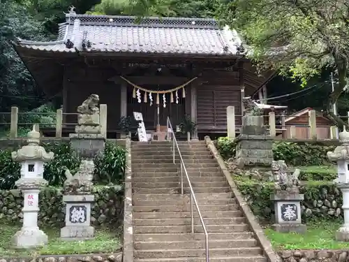 高尾山麓氷川神社の本殿・本堂