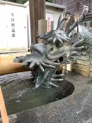 内々神社の手水舎