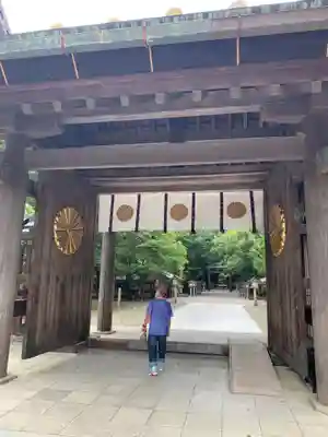 宮崎神宮の山門・神門