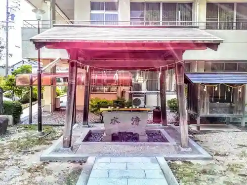 平手神明社の手水舎