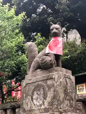 烏森稲荷神社の狛犬