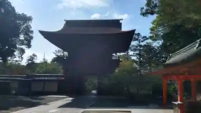 香椎宮の山門・神門