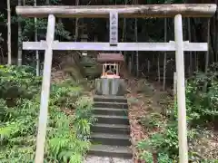 宇佐八幡神社の末社