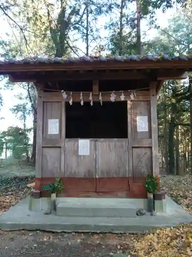 鎌形八幡神社の{uncategorized: "未分類", other: "その他", undefined: "問題あり", building: "その他建物", grave: "お墓", sacred_gate: "鳥居", guardian: "狛犬", statue: "像", buddha: "仏像", history: "歴史", nature: "自然", garden: "庭園", animal: "動物", pagoda: "塔", temizu: "手水舎", mountain_gate: "山門・神門", sanctuary: "本殿・本堂", subordinate: "末社・摂社", art: "芸術", scenery: "景色", jizo: "地蔵", ema: "絵馬", goshuin: "御朱印", omikuji: "おみくじ", items: "授与品その他", amulet: "お守り", goshuincho: "御朱印帳", eats: "食事", festival: "お祭り", votive_dance: "神楽", shichigosan: "七五三参", wedding: "結婚式", experience: "体験その他", initially: "初詣", around: "周辺", anti_infection: "感染症対策"}