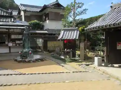 法起院の本殿・本堂