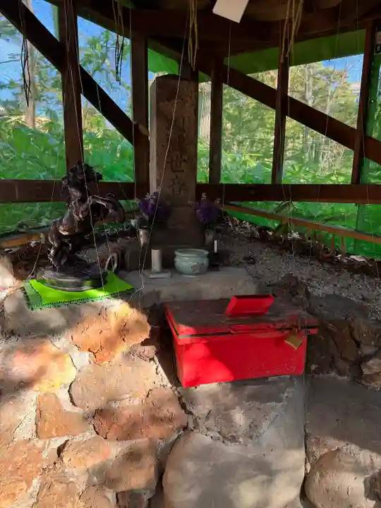 白石神社の仏像