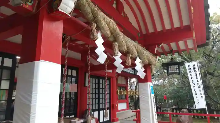 市原稲荷神社の本殿・本堂