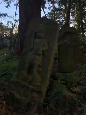 冨崎神社の仏像