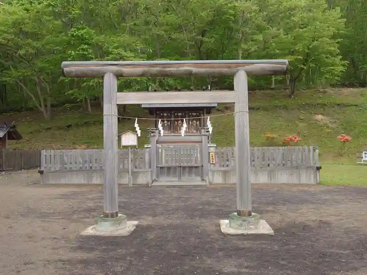 石崎地主海神社の末社・摂社