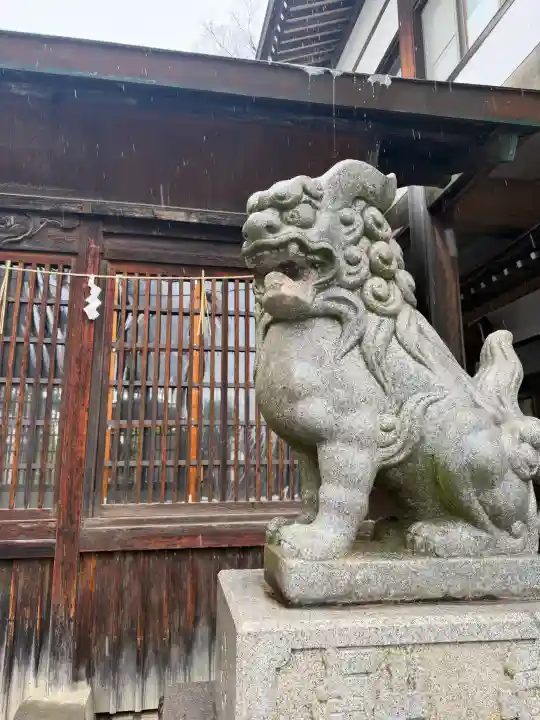 八剣神社の{uncategorized: "未分類", other: "その他", undefined: "問題あり", building: "その他建物", grave: "お墓", sacred_gate: "鳥居", guardian: "狛犬", statue: "像", buddha: "仏像", history: "歴史", nature: "自然", garden: "庭園", animal: "動物", pagoda: "塔", temizu: "手水舎", mountain_gate: "山門・神門", sanctuary: "本殿・本堂", subordinate: "末社・摂社", art: "芸術", scenery: "景色", jizo: "地蔵", ema: "絵馬", goshuin: "御朱印", omikuji: "おみくじ", items: "授与品その他", amulet: "お守り", goshuincho: "御朱印帳", eats: "食事", festival: "お祭り", votive_dance: "神楽", shichigosan: "七五三参", wedding: "結婚式", experience: "体験その他", initially: "初詣", around: "周辺", anti_infection: "感染症対策"}