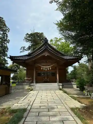熊野神社の{uncategorized: "未分類", other: "その他", undefined: "問題あり", building: "その他建物", grave: "お墓", sacred_gate: "鳥居", guardian: "狛犬", statue: "像", buddha: "仏像", history: "歴史", nature: "自然", garden: "庭園", animal: "動物", pagoda: "塔", temizu: "手水舎", mountain_gate: "山門・神門", sanctuary: "本殿・本堂", subordinate: "末社・摂社", art: "芸術", scenery: "景色", jizo: "地蔵", ema: "絵馬", goshuin: "御朱印", omikuji: "おみくじ", items: "授与品その他", amulet: "お守り", goshuincho: "御朱印帳", eats: "食事", festival: "お祭り", votive_dance: "神楽", shichigosan: "七五三参", wedding: "結婚式", experience: "体験その他", initially: "初詣", around: "周辺", anti_infection: "感染症対策"}