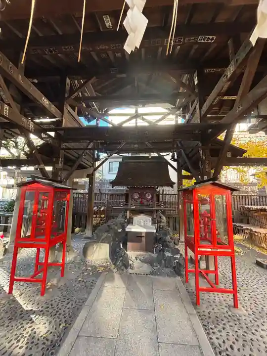 被官稲荷神社の本殿・本堂