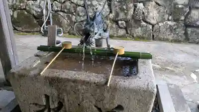 天之御中主尊神社の{uncategorized: "未分類", other: "その他", undefined: "問題あり", building: "その他建物", grave: "お墓", sacred_gate: "鳥居", guardian: "狛犬", statue: "像", buddha: "仏像", history: "歴史", nature: "自然", garden: "庭園", animal: "動物", pagoda: "塔", temizu: "手水舎", mountain_gate: "山門・神門", sanctuary: "本殿・本堂", subordinate: "末社・摂社", art: "芸術", scenery: "景色", jizo: "地蔵", ema: "絵馬", goshuin: "御朱印", omikuji: "おみくじ", items: "授与品その他", amulet: "お守り", goshuincho: "御朱印帳", eats: "食事", festival: "お祭り", votive_dance: "神楽", shichigosan: "七五三参", wedding: "結婚式", experience: "体験その他", initially: "初詣", around: "周辺", anti_infection: "感染症対策"}