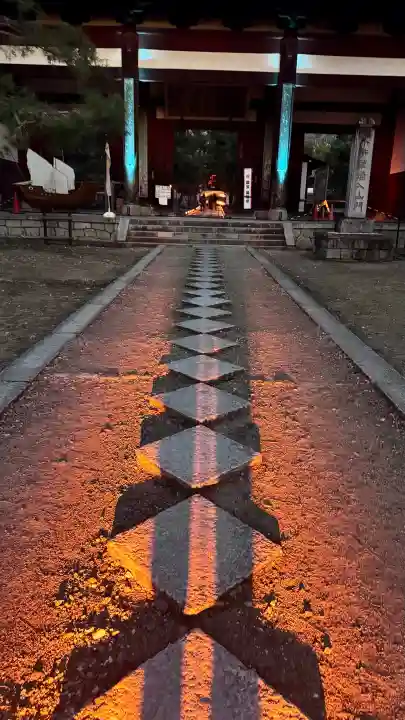 萬福寺の{uncategorized: "未分類", other: "その他", undefined: "問題あり", building: "その他建物", grave: "お墓", sacred_gate: "鳥居", guardian: "狛犬", statue: "像", buddha: "仏像", history: "歴史", nature: "自然", garden: "庭園", animal: "動物", pagoda: "塔", temizu: "手水舎", mountain_gate: "山門・神門", sanctuary: "本殿・本堂", subordinate: "末社・摂社", art: "芸術", scenery: "景色", jizo: "地蔵", ema: "絵馬", goshuin: "御朱印", omikuji: "おみくじ", items: "授与品その他", amulet: "お守り", goshuincho: "御朱印帳", eats: "食事", festival: "お祭り", votive_dance: "神楽", shichigosan: "七五三参", wedding: "結婚式", experience: "体験その他", initially: "初詣", around: "周辺", anti_infection: "感染症対策"}