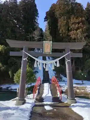 坪沼八幡神社の鳥居