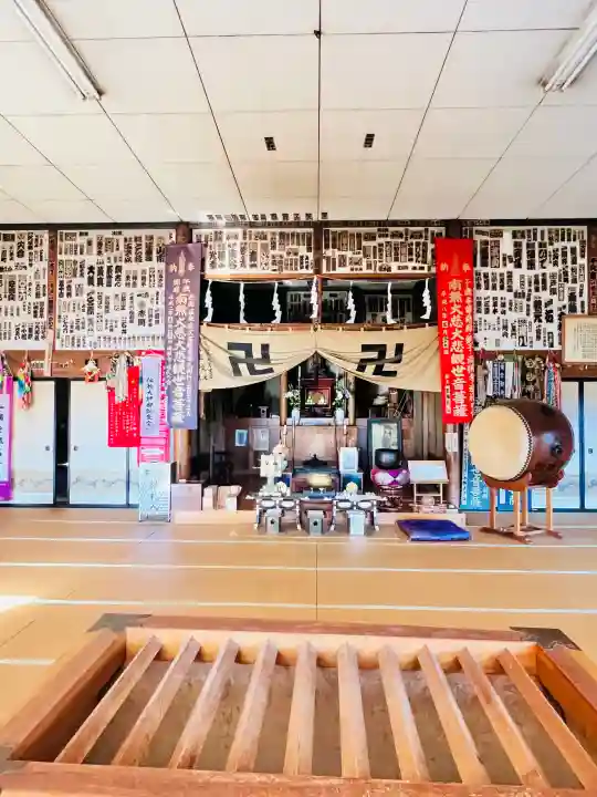 日輪寺の{uncategorized: "未分類", other: "その他", undefined: "問題あり", building: "その他建物", grave: "お墓", sacred_gate: "鳥居", guardian: "狛犬", statue: "像", buddha: "仏像", history: "歴史", nature: "自然", garden: "庭園", animal: "動物", pagoda: "塔", temizu: "手水舎", mountain_gate: "山門・神門", sanctuary: "本殿・本堂", subordinate: "末社・摂社", art: "芸術", scenery: "景色", jizo: "地蔵", ema: "絵馬", goshuin: "御朱印", omikuji: "おみくじ", items: "授与品その他", amulet: "お守り", goshuincho: "御朱印帳", eats: "食事", festival: "お祭り", votive_dance: "神楽", shichigosan: "七五三参", wedding: "結婚式", experience: "体験その他", initially: "初詣", around: "周辺", anti_infection: "感染症対策"}