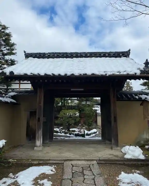 聚光院の山門・神門