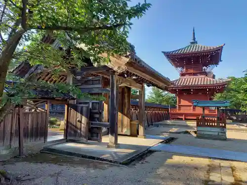 本成寺の山門・神門