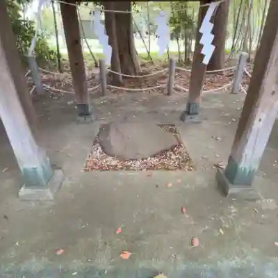 五社神社の{uncategorized: "未分類", other: "その他", undefined: "問題あり", building: "その他建物", grave: "お墓", sacred_gate: "鳥居", guardian: "狛犬", statue: "像", buddha: "仏像", history: "歴史", nature: "自然", garden: "庭園", animal: "動物", pagoda: "塔", temizu: "手水舎", mountain_gate: "山門・神門", sanctuary: "本殿・本堂", subordinate: "末社・摂社", art: "芸術", scenery: "景色", jizo: "地蔵", ema: "絵馬", goshuin: "御朱印", omikuji: "おみくじ", items: "授与品その他", amulet: "お守り", goshuincho: "御朱印帳", eats: "食事", festival: "お祭り", votive_dance: "神楽", shichigosan: "七五三参", wedding: "結婚式", experience: "体験その他", initially: "初詣", around: "周辺", anti_infection: "感染症対策"}