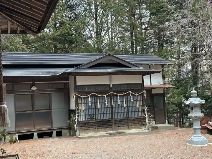 勝弦東照宮の{uncategorized: "未分類", other: "その他", undefined: "問題あり", building: "その他建物", grave: "お墓", sacred_gate: "鳥居", guardian: "狛犬", statue: "像", buddha: "仏像", history: "歴史", nature: "自然", garden: "庭園", animal: "動物", pagoda: "塔", temizu: "手水舎", mountain_gate: "山門・神門", sanctuary: "本殿・本堂", subordinate: "末社・摂社", art: "芸術", scenery: "景色", jizo: "地蔵", ema: "絵馬", goshuin: "御朱印", omikuji: "おみくじ", items: "授与品その他", amulet: "お守り", goshuincho: "御朱印帳", eats: "食事", festival: "お祭り", votive_dance: "神楽", shichigosan: "七五三参", wedding: "結婚式", experience: "体験その他", initially: "初詣", around: "周辺", anti_infection: "感染症対策"}