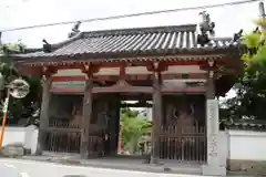 穴太寺の山門