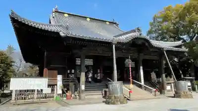 鑁阿寺の本殿・本堂
