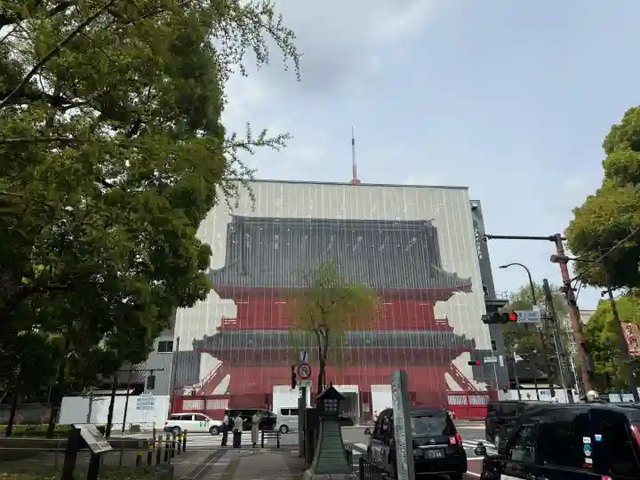 増上寺の{uncategorized: "未分類", other: "その他", undefined: "問題あり", building: "その他建物", grave: "お墓", sacred_gate: "鳥居", guardian: "狛犬", statue: "像", buddha: "仏像", history: "歴史", nature: "自然", garden: "庭園", animal: "動物", pagoda: "塔", temizu: "手水舎", mountain_gate: "山門・神門", sanctuary: "本殿・本堂", subordinate: "末社・摂社", art: "芸術", scenery: "景色", jizo: "地蔵", ema: "絵馬", goshuin: "御朱印", omikuji: "おみくじ", items: "授与品その他", amulet: "お守り", goshuincho: "御朱印帳", eats: "食事", festival: "お祭り", votive_dance: "神楽", shichigosan: "七五三参", wedding: "結婚式", experience: "体験その他", initially: "初詣", around: "周辺", anti_infection: "感染症対策"}