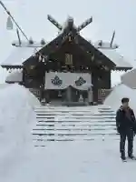 札幌諏訪神社の{uncategorized: "未分類", other: "その他", undefined: "問題あり", building: "その他建物", grave: "お墓", sacred_gate: "鳥居", guardian: "狛犬", statue: "像", buddha: "仏像", history: "歴史", nature: "自然", garden: "庭園", animal: "動物", pagoda: "塔", temizu: "手水舎", mountain_gate: "山門・神門", sanctuary: "本殿・本堂", subordinate: "末社・摂社", art: "芸術", scenery: "景色", jizo: "地蔵", ema: "絵馬", goshuin: "御朱印", omikuji: "おみくじ", items: "授与品その他", amulet: "お守り", goshuincho: "御朱印帳", eats: "食事", festival: "お祭り", votive_dance: "神楽", shichigosan: "七五三参", wedding: "結婚式", experience: "体験その他", initially: "初詣", around: "周辺", anti_infection: "感染症対策"}