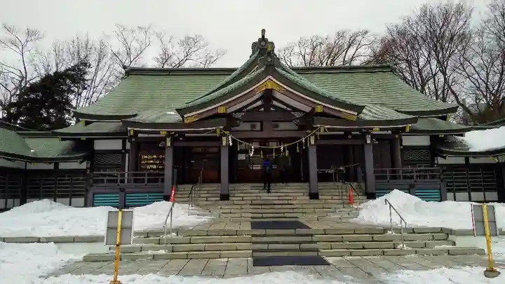 札幌護國神社の本殿・本堂