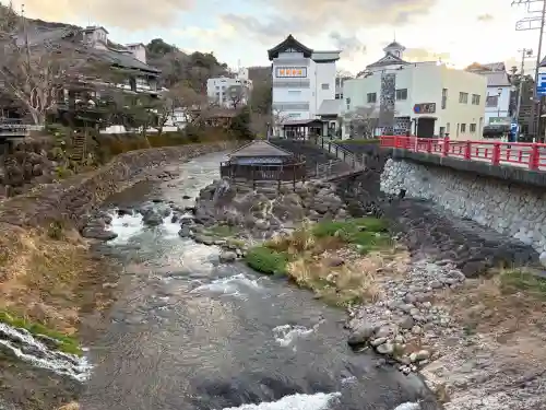 修禅寺の{uncategorized: "未分類", other: "その他", undefined: "問題あり", building: "その他建物", grave: "お墓", sacred_gate: "鳥居", guardian: "狛犬", statue: "像", buddha: "仏像", history: "歴史", nature: "自然", garden: "庭園", animal: "動物", pagoda: "塔", temizu: "手水舎", mountain_gate: "山門・神門", sanctuary: "本殿・本堂", subordinate: "末社・摂社", art: "芸術", scenery: "景色", jizo: "地蔵", ema: "絵馬", goshuin: "御朱印", omikuji: "おみくじ", items: "授与品その他", amulet: "お守り", goshuincho: "御朱印帳", eats: "食事", festival: "お祭り", votive_dance: "神楽", shichigosan: "七五三参", wedding: "結婚式", experience: "体験その他", initially: "初詣", around: "周辺", anti_infection: "感染症対策"}