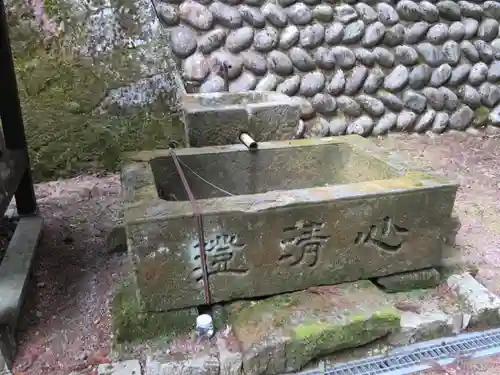 日輪神社の手水