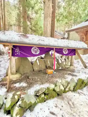 早池峯神社の{uncategorized: "未分類", other: "その他", undefined: "問題あり", building: "その他建物", grave: "お墓", sacred_gate: "鳥居", guardian: "狛犬", statue: "像", buddha: "仏像", history: "歴史", nature: "自然", garden: "庭園", animal: "動物", pagoda: "塔", temizu: "手水舎", mountain_gate: "山門・神門", sanctuary: "本殿・本堂", subordinate: "末社・摂社", art: "芸術", scenery: "景色", jizo: "地蔵", ema: "絵馬", goshuin: "御朱印", omikuji: "おみくじ", items: "授与品その他", amulet: "お守り", goshuincho: "御朱印帳", eats: "食事", festival: "お祭り", votive_dance: "神楽", shichigosan: "七五三参", wedding: "結婚式", experience: "体験その他", initially: "初詣", around: "周辺", anti_infection: "感染症対策"}