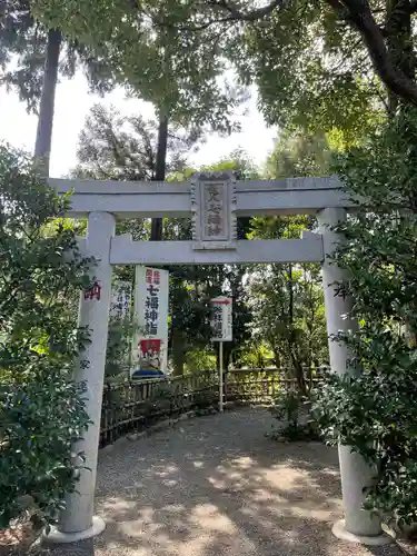 亀ケ池八幡宮の鳥居