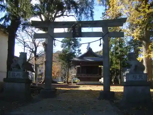 八坂神社（葛生町）の鳥居