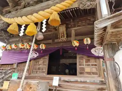 大地主神社の{uncategorized: "未分類", other: "その他", undefined: "問題あり", building: "その他建物", grave: "お墓", sacred_gate: "鳥居", guardian: "狛犬", statue: "像", buddha: "仏像", history: "歴史", nature: "自然", garden: "庭園", animal: "動物", pagoda: "塔", temizu: "手水舎", mountain_gate: "山門・神門", sanctuary: "本殿・本堂", subordinate: "末社・摂社", art: "芸術", scenery: "景色", jizo: "地蔵", ema: "絵馬", goshuin: "御朱印", omikuji: "おみくじ", items: "授与品その他", amulet: "お守り", goshuincho: "御朱印帳", eats: "食事", festival: "お祭り", votive_dance: "神楽", shichigosan: "七五三参", wedding: "結婚式", experience: "体験その他", initially: "初詣", around: "周辺", anti_infection: "感染症対策"}