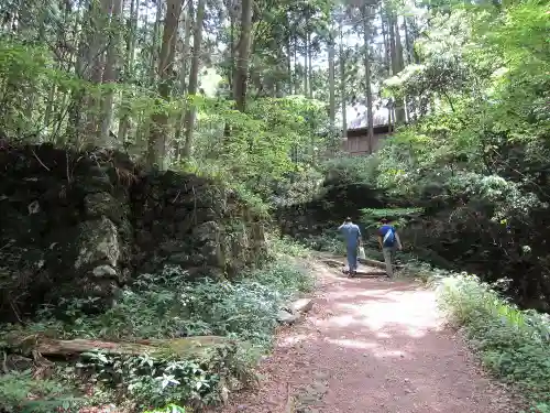 施福寺の庭園