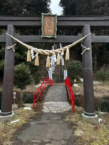 坪沼八幡神社の鳥居