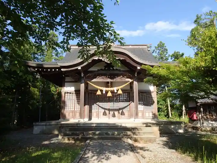 八幡神社の本殿・本堂