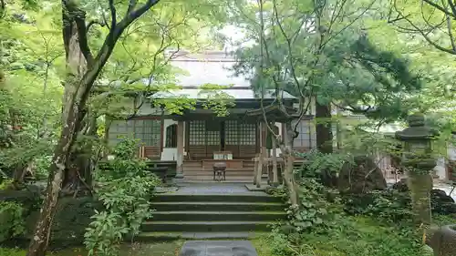 覚園寺の本殿・本堂