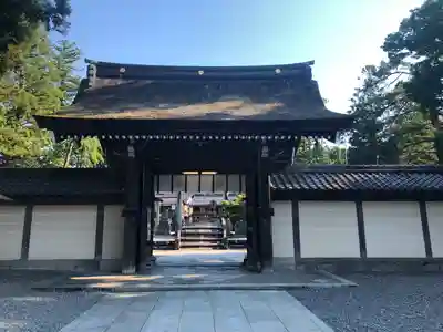 多賀大社の山門・神門