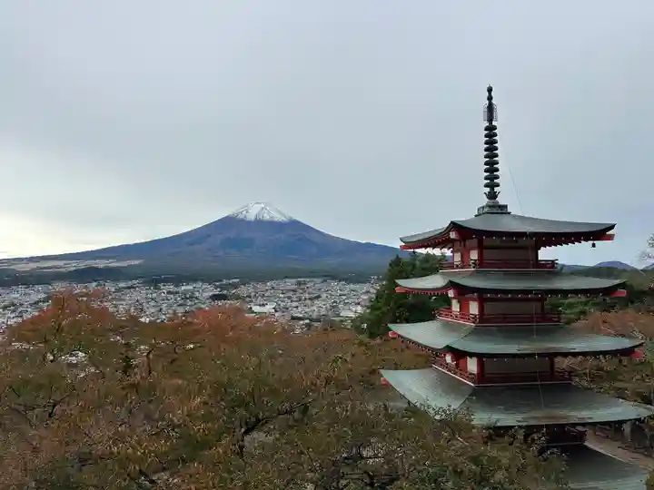 新倉富士浅間神社(山梨県)