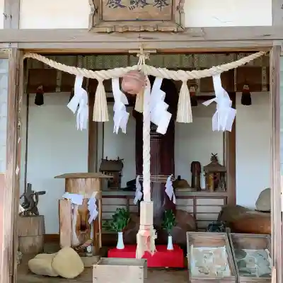 歓喜神社の{uncategorized: "未分類", other: "その他", undefined: "問題あり", building: "その他建物", grave: "お墓", sacred_gate: "鳥居", guardian: "狛犬", statue: "像", buddha: "仏像", history: "歴史", nature: "自然", garden: "庭園", animal: "動物", pagoda: "塔", temizu: "手水舎", mountain_gate: "山門・神門", sanctuary: "本殿・本堂", subordinate: "末社・摂社", art: "芸術", scenery: "景色", jizo: "地蔵", ema: "絵馬", goshuin: "御朱印", omikuji: "おみくじ", items: "授与品その他", amulet: "お守り", goshuincho: "御朱印帳", eats: "食事", festival: "お祭り", votive_dance: "神楽", shichigosan: "七五三参", wedding: "結婚式", experience: "体験その他", initially: "初詣", around: "周辺", anti_infection: "感染症対策"}