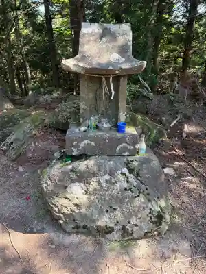 英彦山神宮御本社（上宮）の{uncategorized: "未分類", other: "その他", undefined: "問題あり", building: "その他建物", grave: "お墓", sacred_gate: "鳥居", guardian: "狛犬", statue: "像", buddha: "仏像", history: "歴史", nature: "自然", garden: "庭園", animal: "動物", pagoda: "塔", temizu: "手水舎", mountain_gate: "山門・神門", sanctuary: "本殿・本堂", subordinate: "末社・摂社", art: "芸術", scenery: "景色", jizo: "地蔵", ema: "絵馬", goshuin: "御朱印", omikuji: "おみくじ", items: "授与品その他", amulet: "お守り", goshuincho: "御朱印帳", eats: "食事", festival: "お祭り", votive_dance: "神楽", shichigosan: "七五三参", wedding: "結婚式", experience: "体験その他", initially: "初詣", around: "周辺", anti_infection: "感染症対策"}