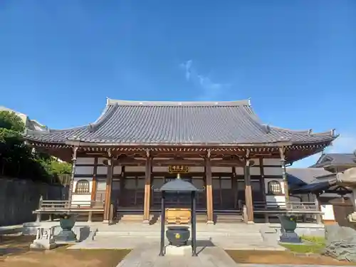 長照寺の本殿