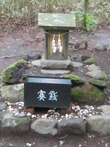 新屋山神社奥宮の末社