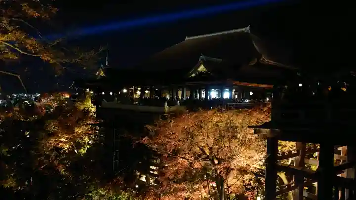 清水寺の{uncategorized: "未分類", other: "その他", undefined: "問題あり", building: "その他建物", grave: "お墓", sacred_gate: "鳥居", guardian: "狛犬", statue: "像", buddha: "仏像", history: "歴史", nature: "自然", garden: "庭園", animal: "動物", pagoda: "塔", temizu: "手水舎", mountain_gate: "山門・神門", sanctuary: "本殿・本堂", subordinate: "末社・摂社", art: "芸術", scenery: "景色", jizo: "地蔵", ema: "絵馬", goshuin: "御朱印", omikuji: "おみくじ", items: "授与品その他", amulet: "お守り", goshuincho: "御朱印帳", eats: "食事", festival: "お祭り", votive_dance: "神楽", shichigosan: "七五三参", wedding: "結婚式", experience: "体験その他", initially: "初詣", around: "周辺", anti_infection: "感染症対策"}