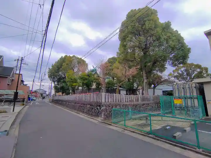 六所社(安井)のその他建物