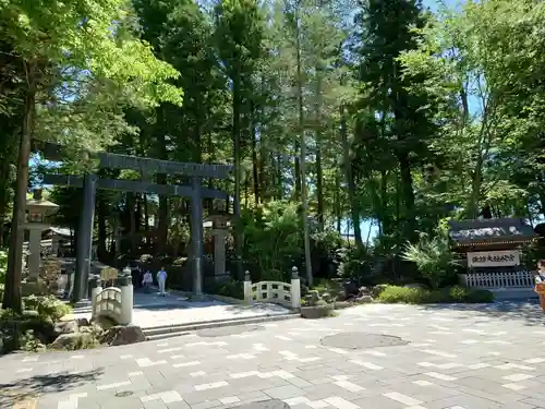 諏訪大社下社秋宮(長野県)